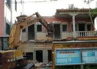汕头潮阳区通报：依法拆除“英之园”违法建筑物|界面新闻 · 快讯